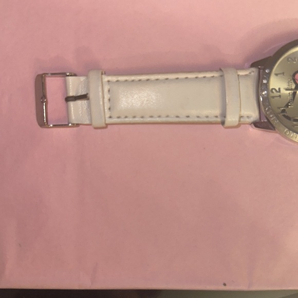 Hello Kitty 5702 Large Face Watch White Leather Band w/ 6 Diamonds. Black Band. - Picture 4 of 12